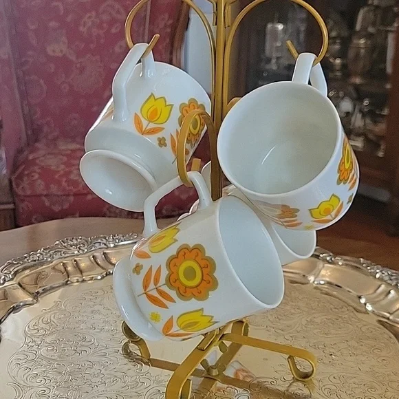 Vintage 1970's Tree Mugs - Picture 2 of 5